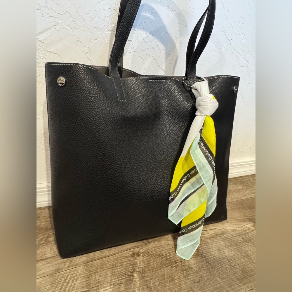 Calvin Klein Solid Black Pebbled Leather Tote Bag w/ Scarf Keychain - Picture 5 of 9